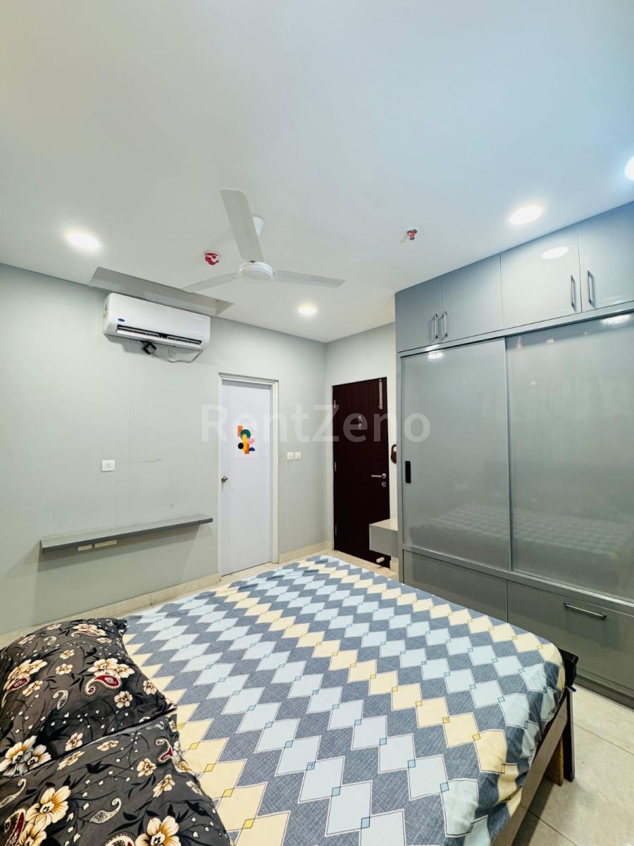 1 Room in Shared 4BHK — photo 4 of 10