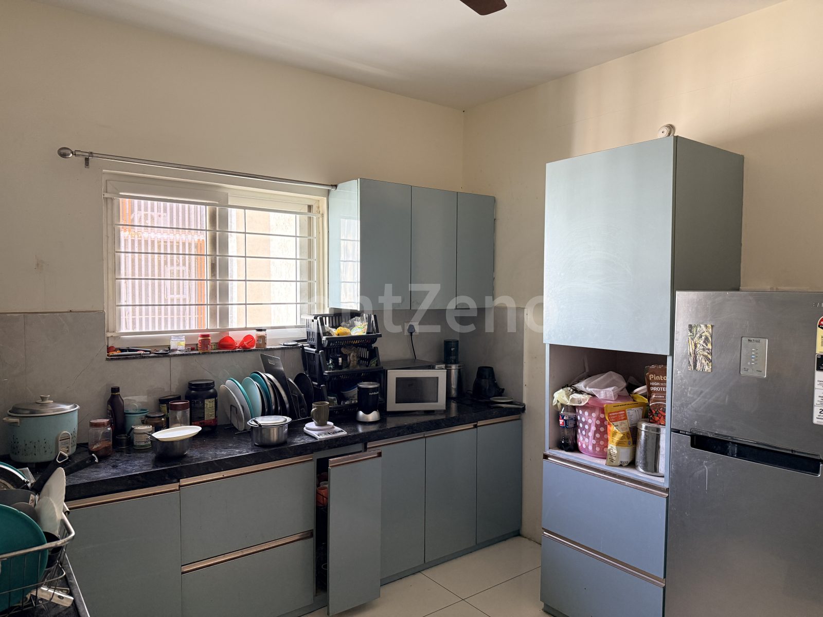 1 Room in Shared 3BHK — photo 4 of 14