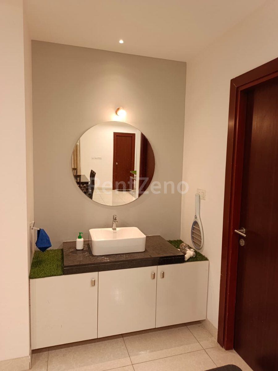 1 Room in Shared 4BHK — photo 7 of 10