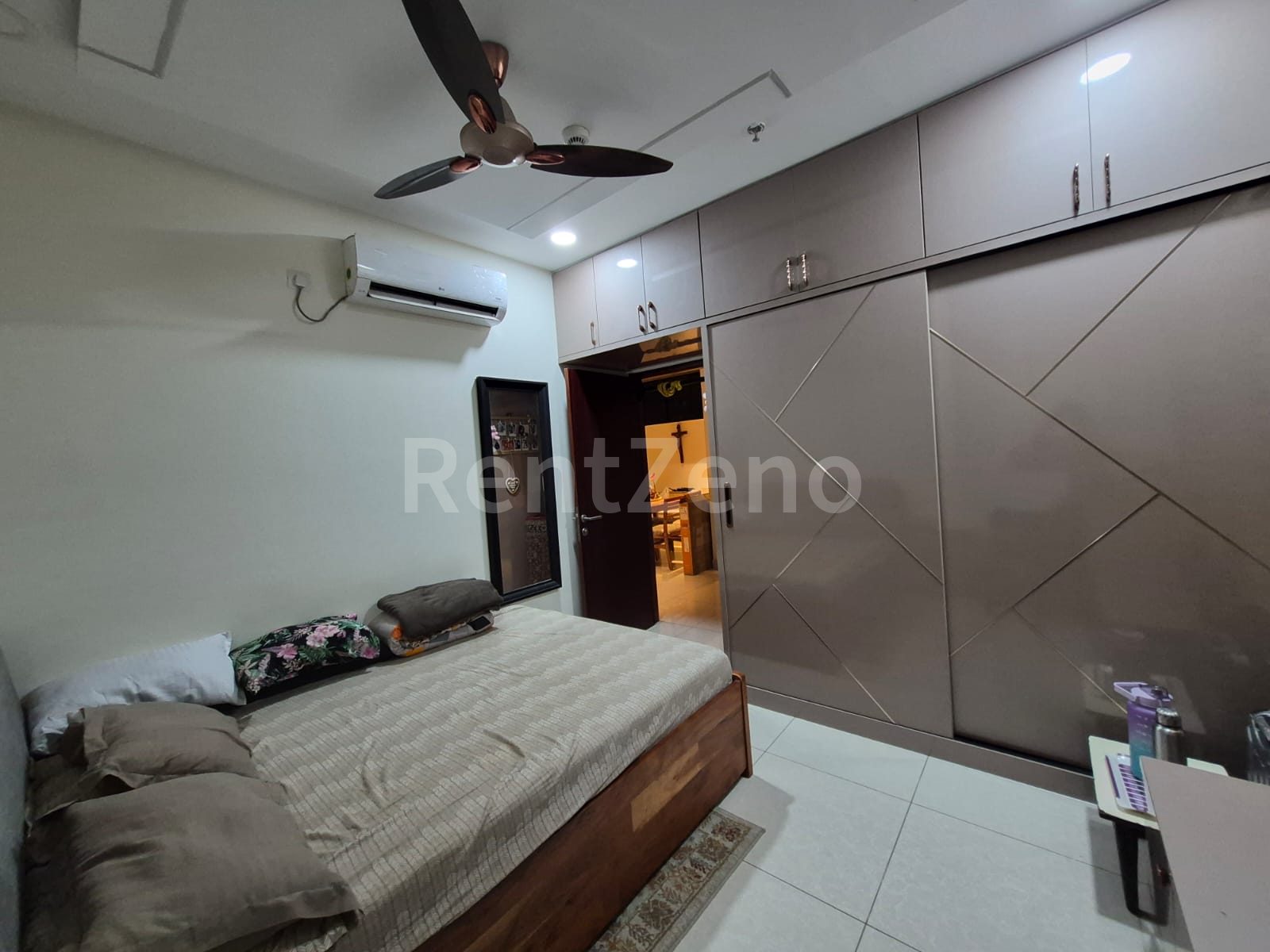 1 Room in Shared 2BHK — photo 10 of 11