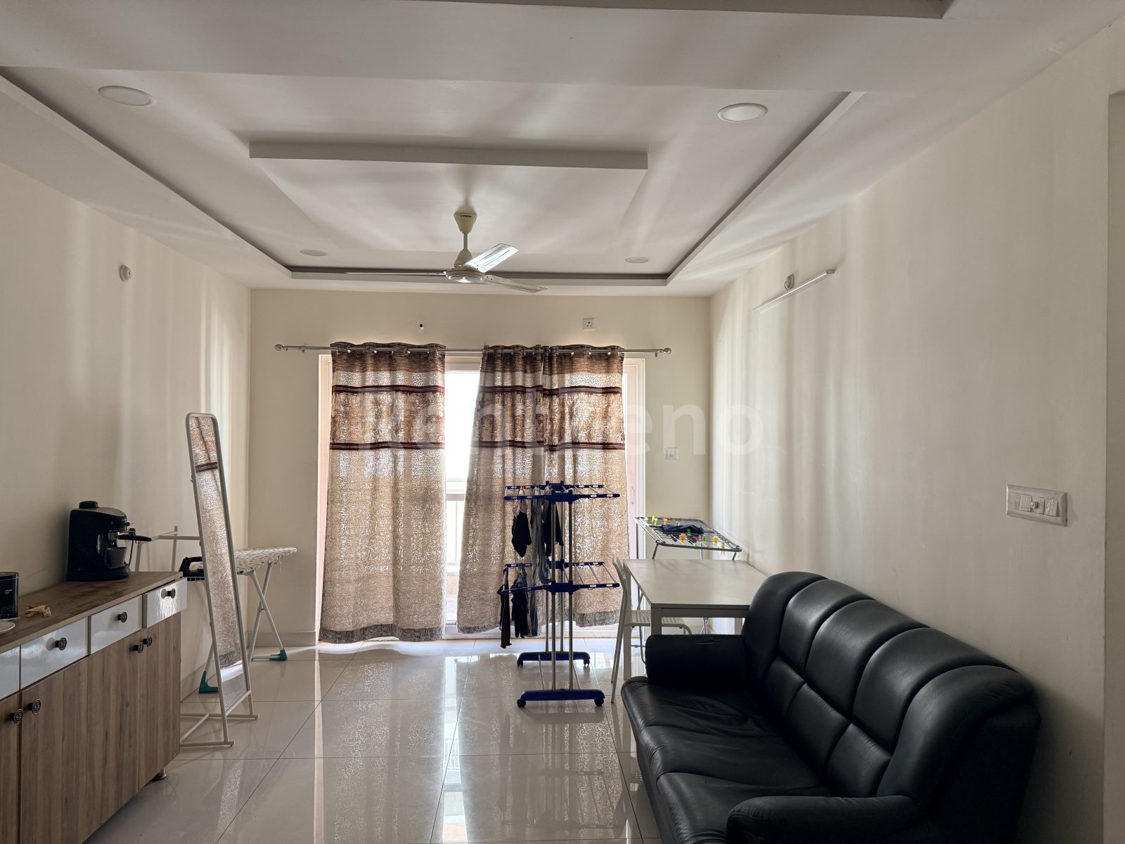 1 Room in Shared 3BHK — photo 3 of 14