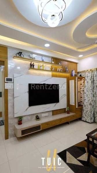 0.5 Room in Shared 3.5BHK — photo 7 of 9