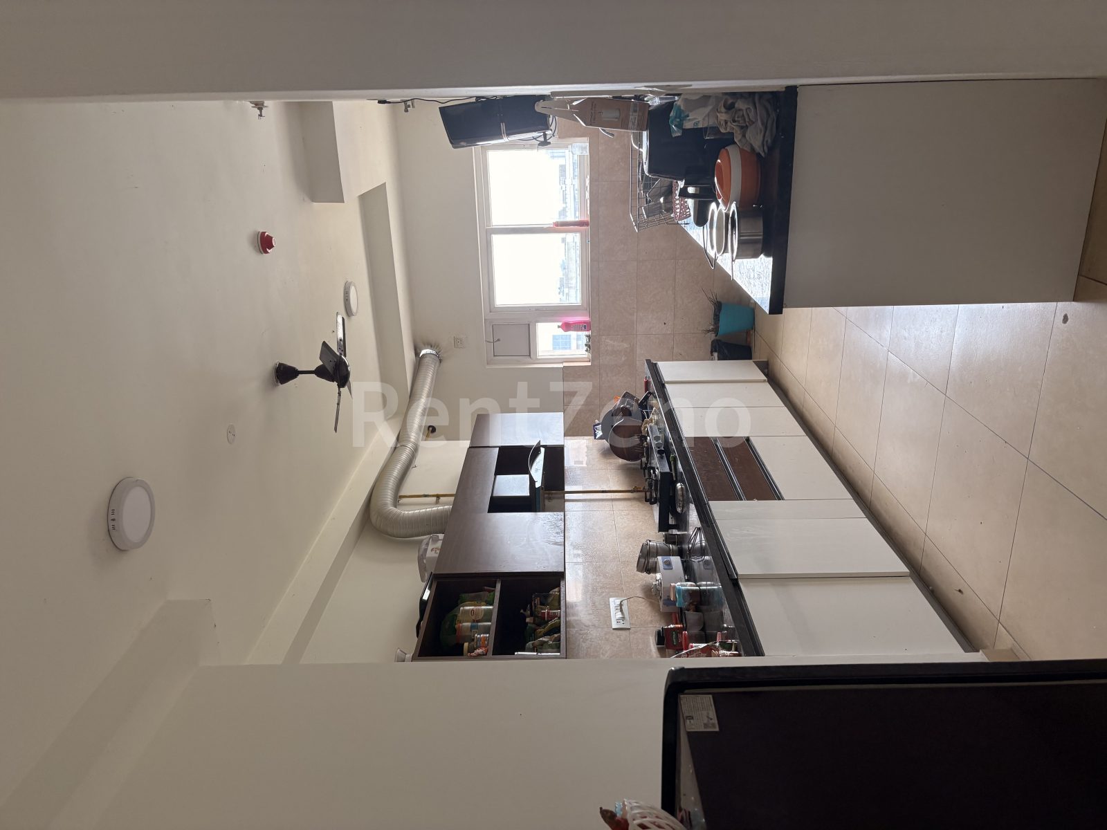 1 Room in Shared 4BHK — photo 2 of 6