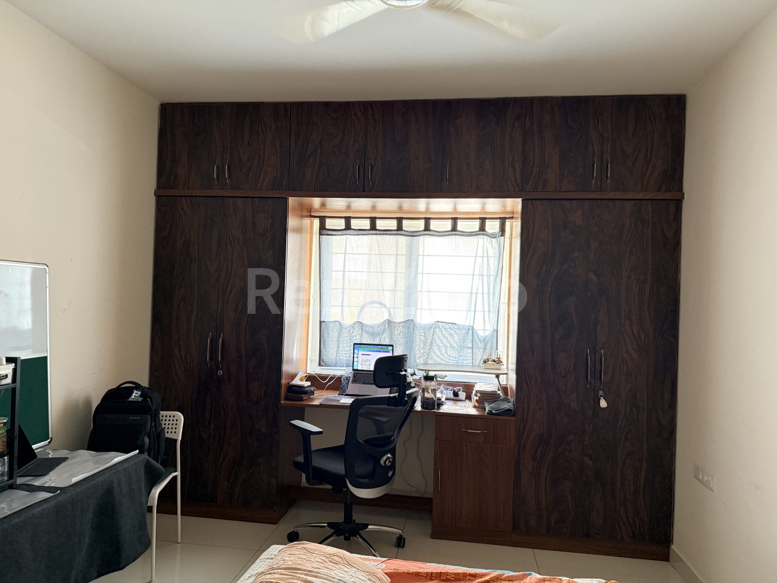 1 Room in Shared 3BHK — photo 9 of 14