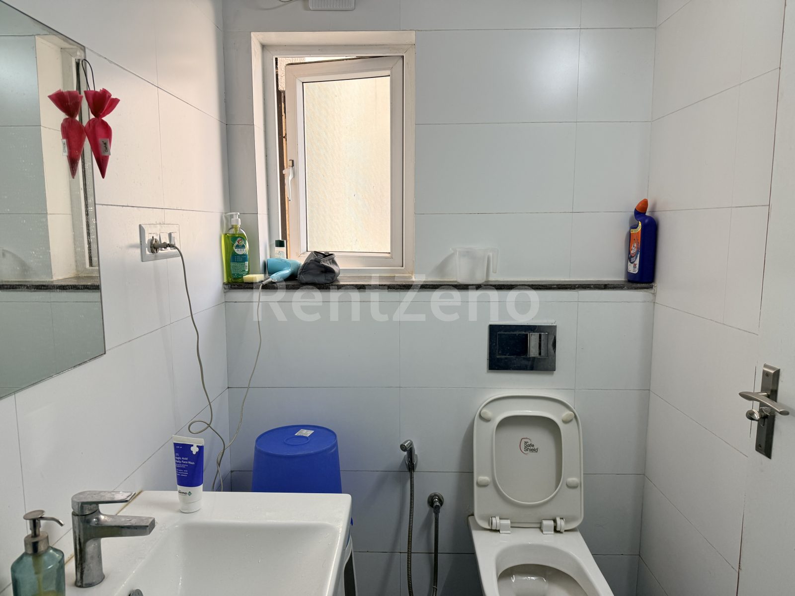 1 Room in Shared 3BHK — photo 11 of 14