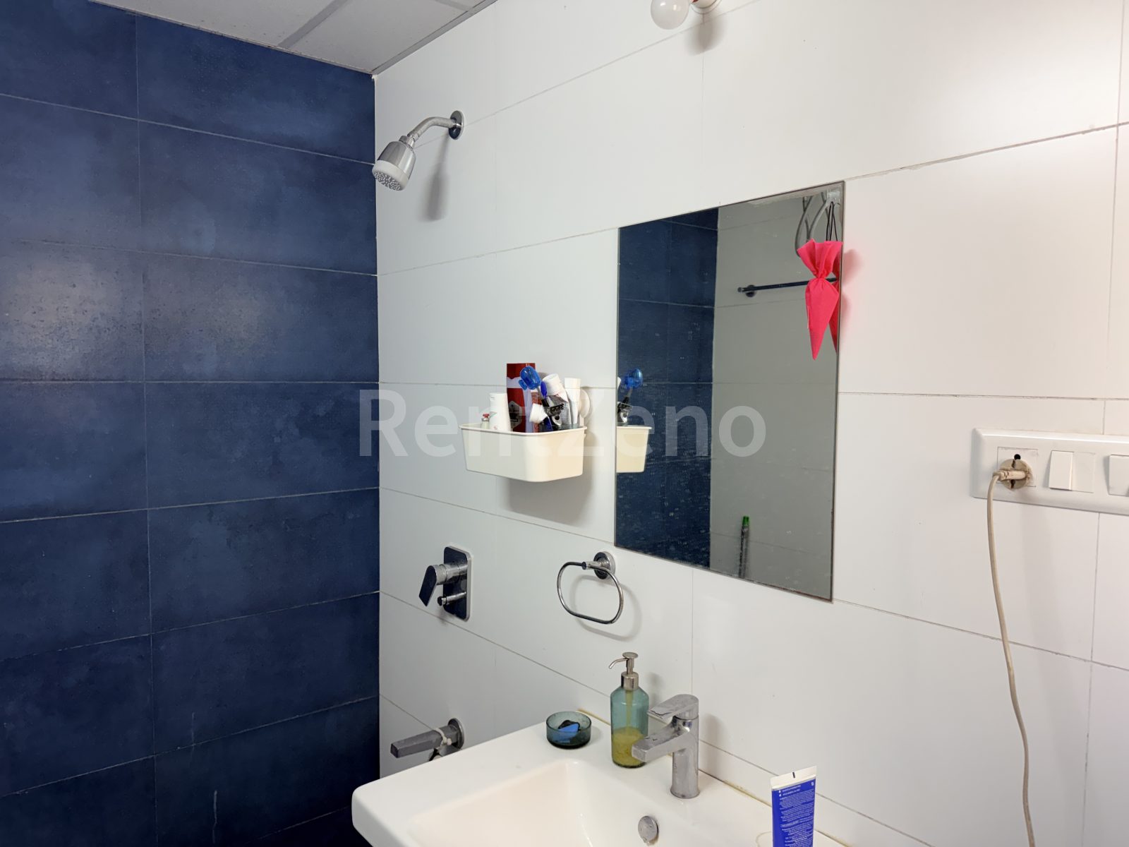 1 Room in Shared 3BHK — photo 12 of 14