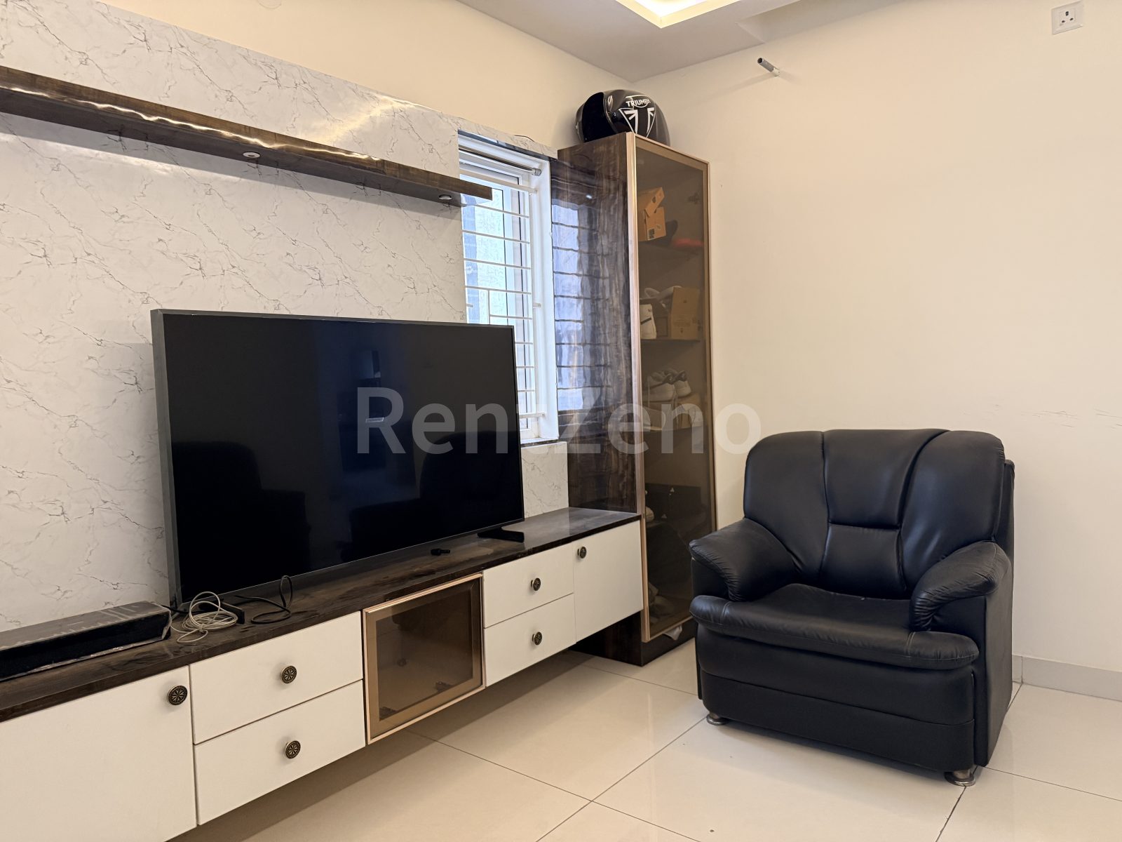 1 Room in Shared 3BHK — photo 1 of 14