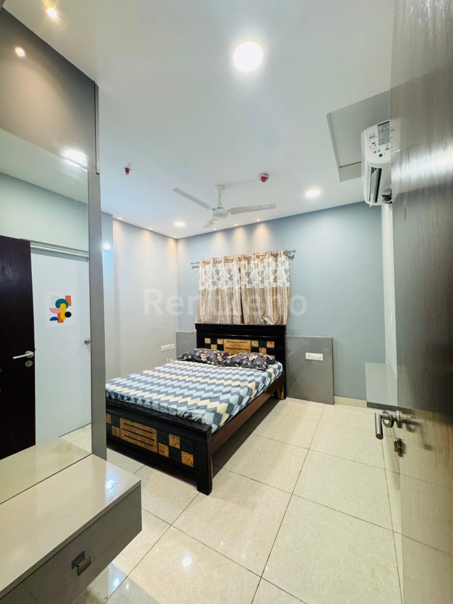 1 Room in Shared 4BHK — photo 3 of 10